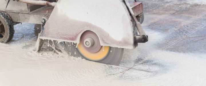 Sawing concrete in a diamond2
